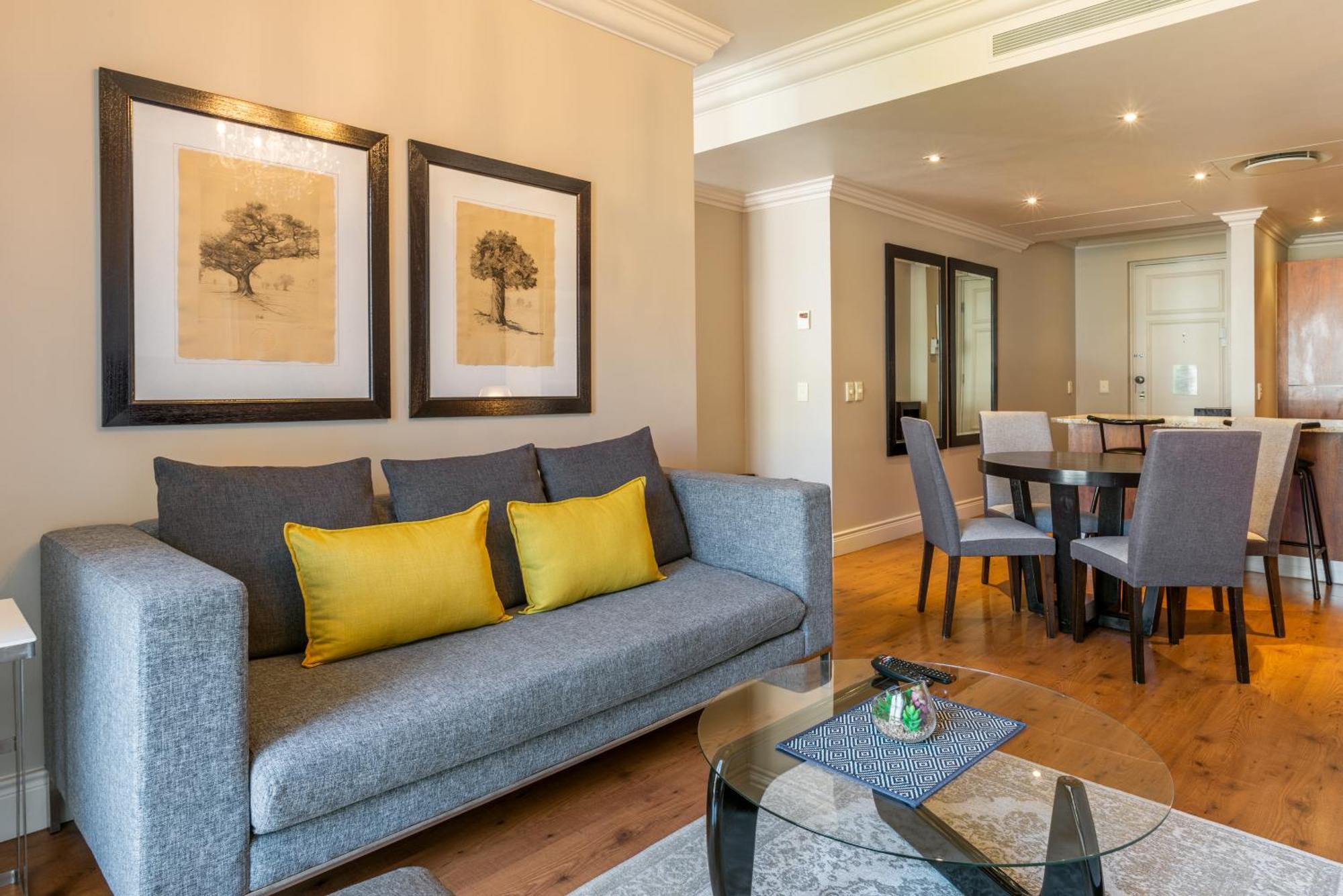 Cape Royale Luxury By Nivar เคปทาวน์ ภายนอก รูปภาพ