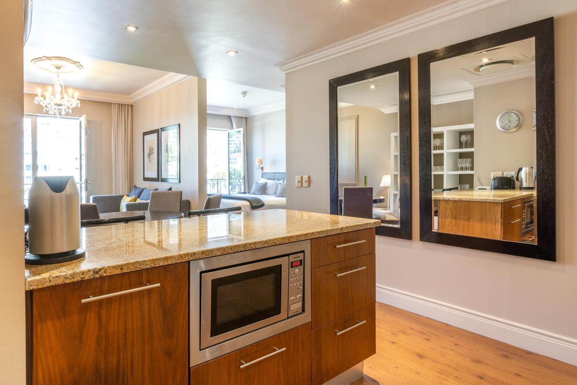 Cape Royale Luxury By Nivar เคปทาวน์ ภายนอก รูปภาพ